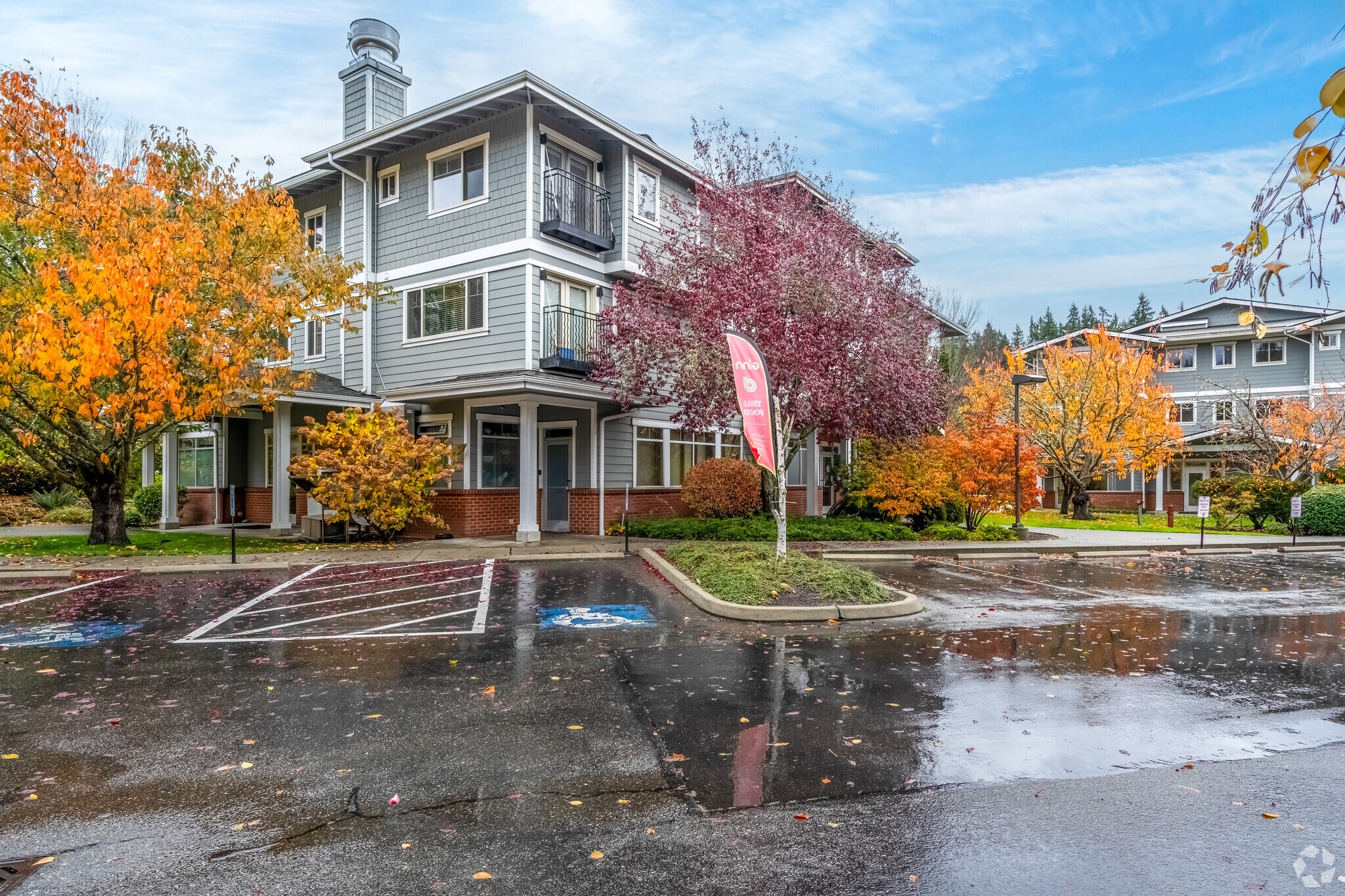 4759-4779 Lynwood Center Rd NE, Bainbridge Island, WA à louer Photo principale– Image 1 sur 21