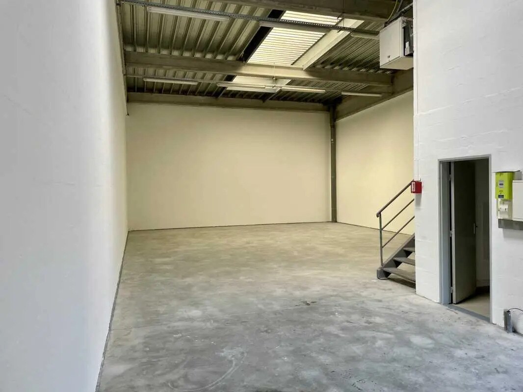 Local d’activités dans Chambly à louer Photo intérieure– Image 1 sur 7