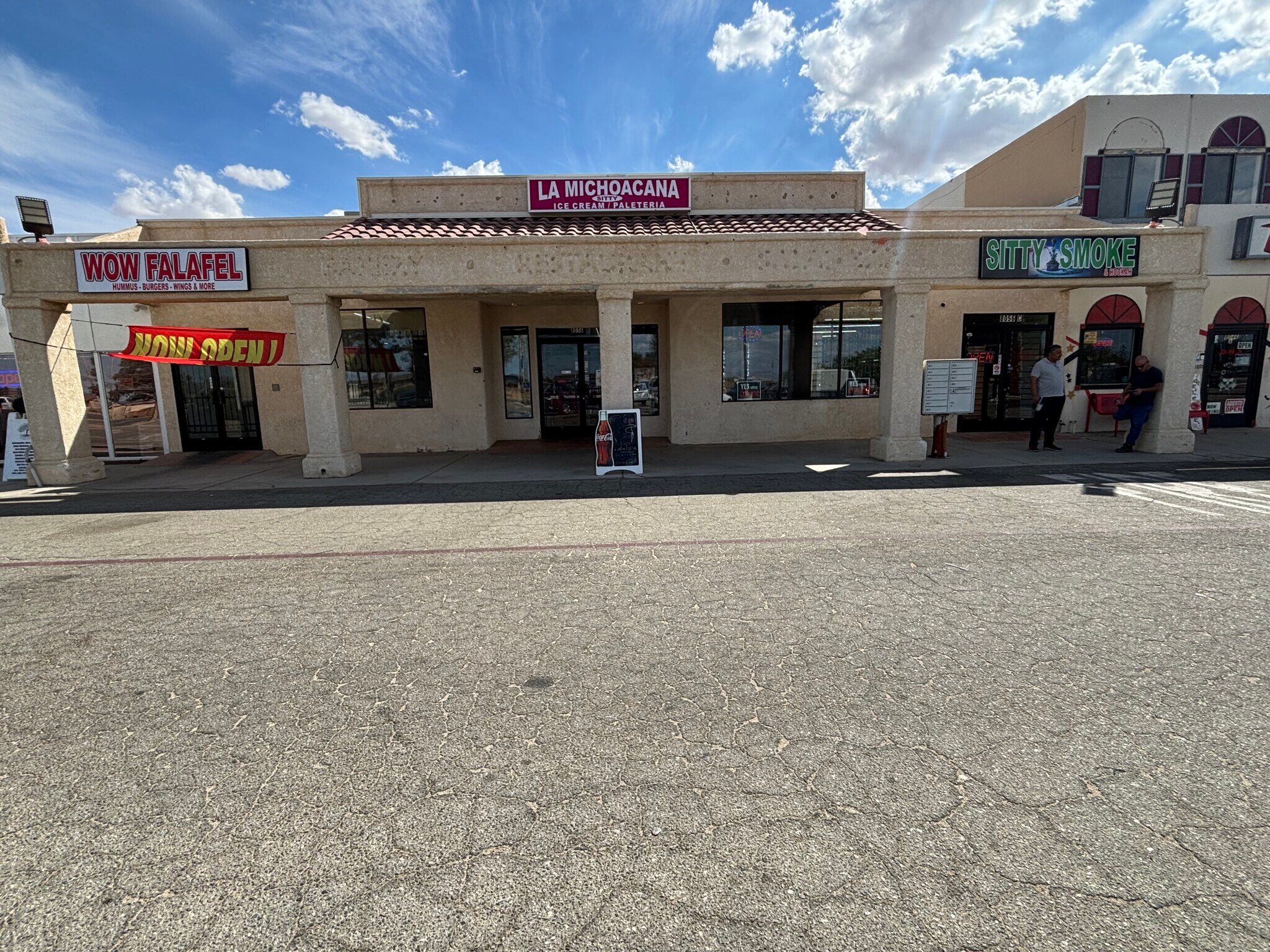 8056 California City Blvd, California City, CA à vendre Photo de l’immeuble– Image 1 sur 15