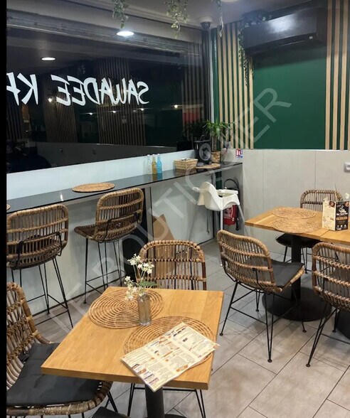 Local commercial dans Andrésy à vendre - Photo de l’immeuble – Image 3 sur 4