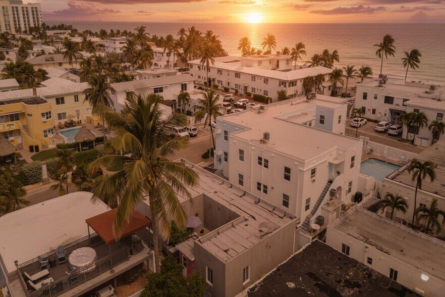 322 Oklahoma St, Hollywood, FL à vendre - Photo de l’immeuble – Image 3 sur 62