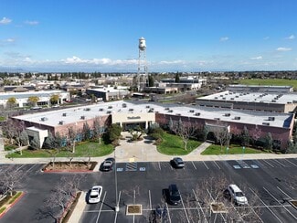Plus de détails pour 7440 N Palm Ave, Fresno, CA - Bureau à louer