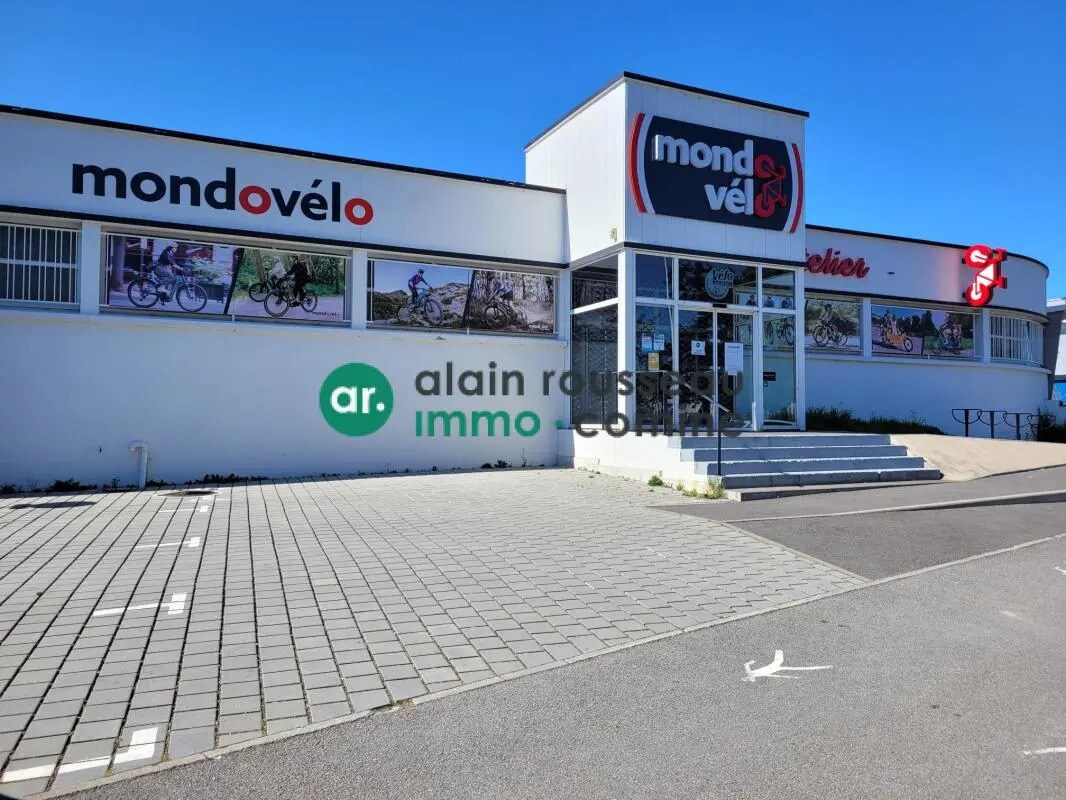 Local commercial dans Saint-Herblain à louer Photo de l’immeuble– Image 1 sur 5