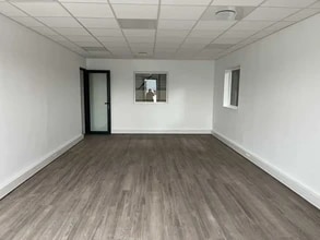 Bureau dans Corbas à louer Photo intérieure– Image 2 sur 2