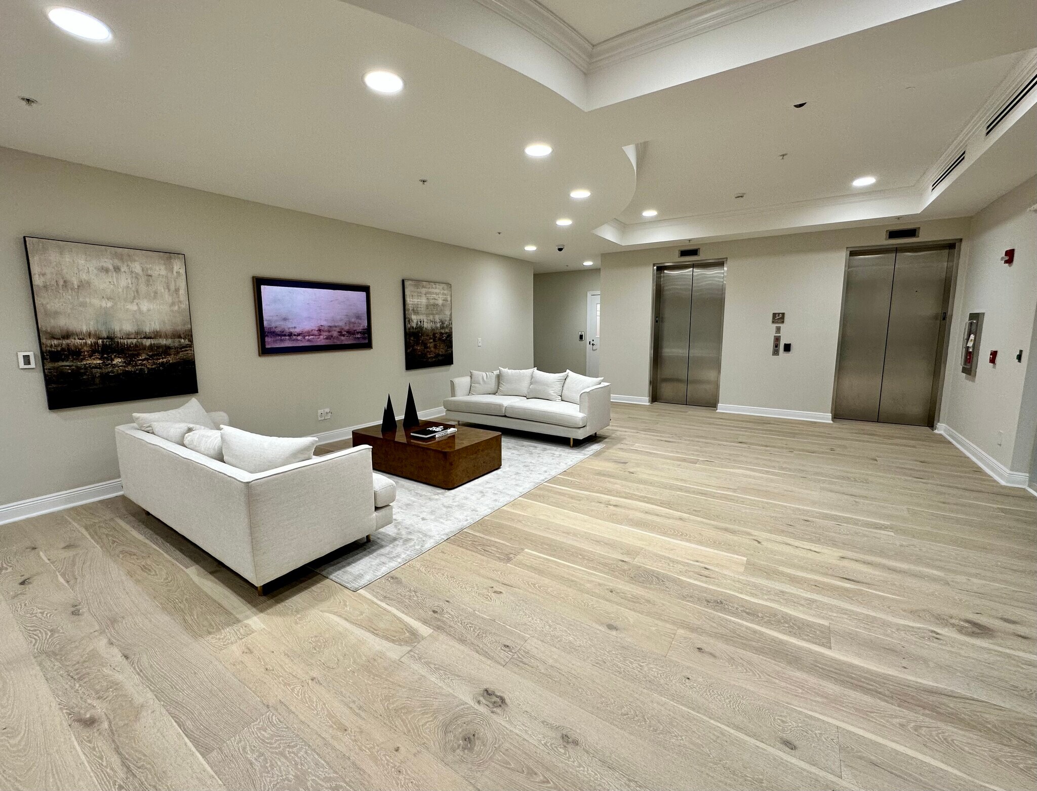 704 Goodlette-Frank Rd N, Naples, FL à louer Photo principale– Image 1 sur 19