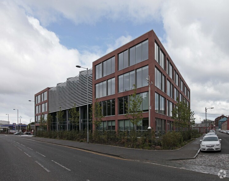 727 London Rd, Glasgow à vendre - Photo principale – Image 1 sur 2