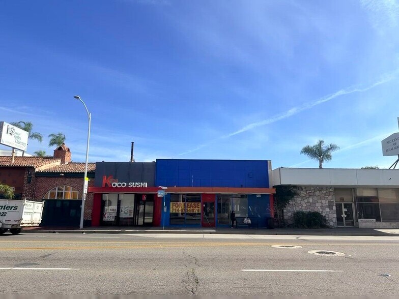 713 N Main St, Santa Ana, CA à louer - Vidéo sur l’annonce professionnelle – Image 2 sur 53