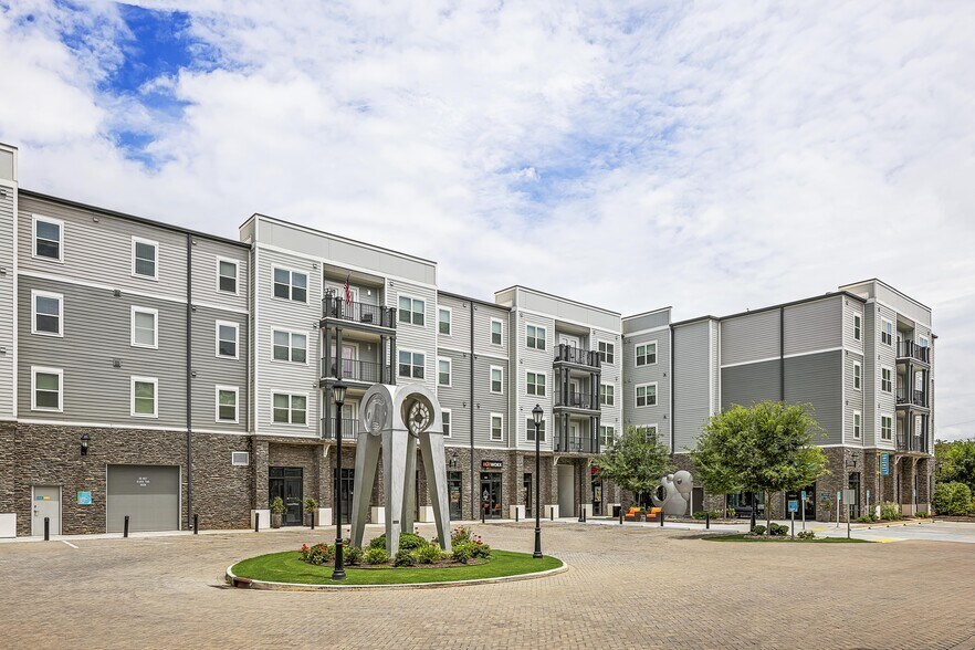 894 Tiger Blvd, Clemson, SC à louer - Photo de l’immeuble – Image 1 sur 17