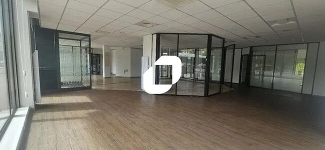 Plus de détails pour Local commercial à vendre