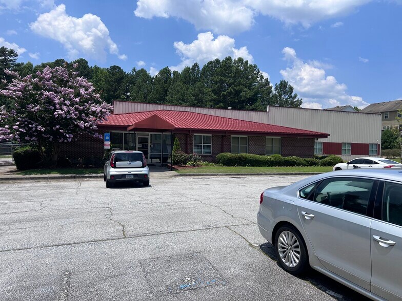 1705 Redan E, Lithonia, GA à vendre - Photo de l’immeuble – Image 1 sur 42