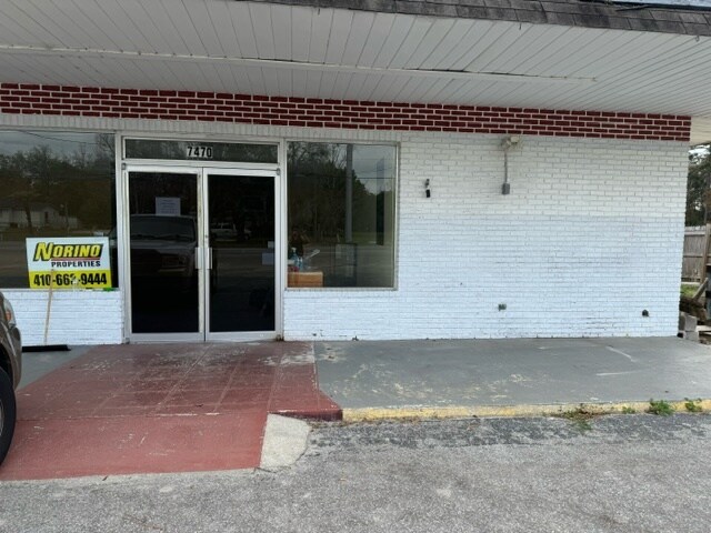 7470 W Grover Cleveland Blvd, Homosassa, FL à louer - Photo de l’immeuble – Image 2 sur 5