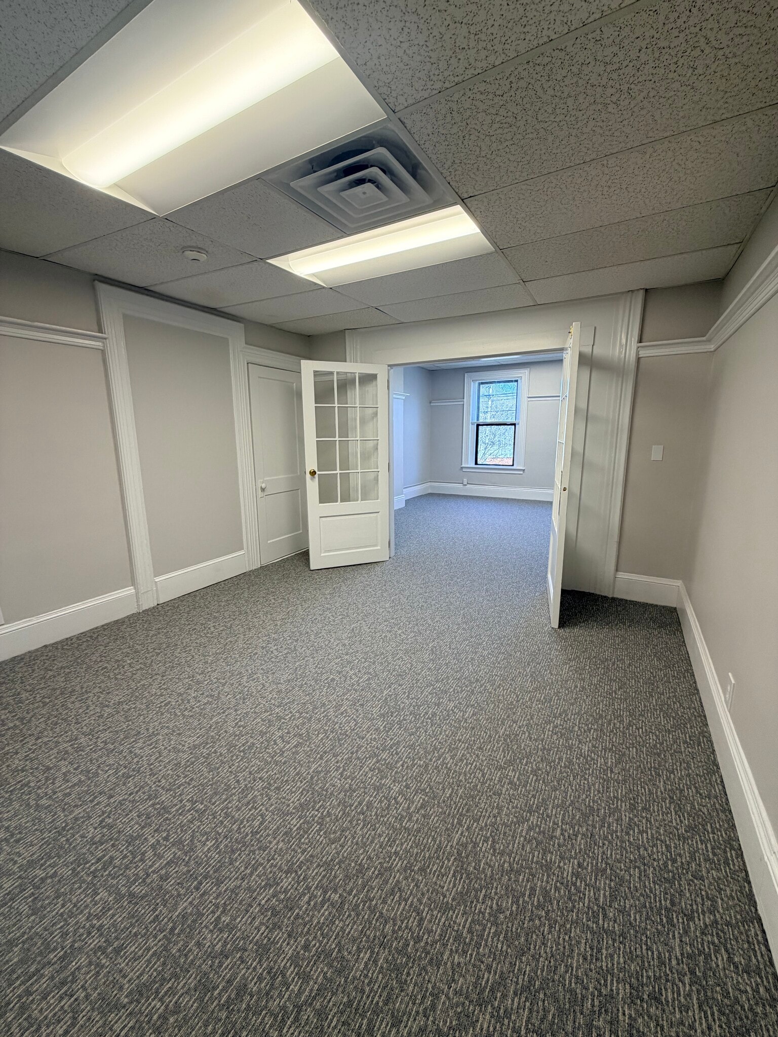 47-61 Langley Rd, Newton, MA à louer Photo intérieure– Image 1 sur 3