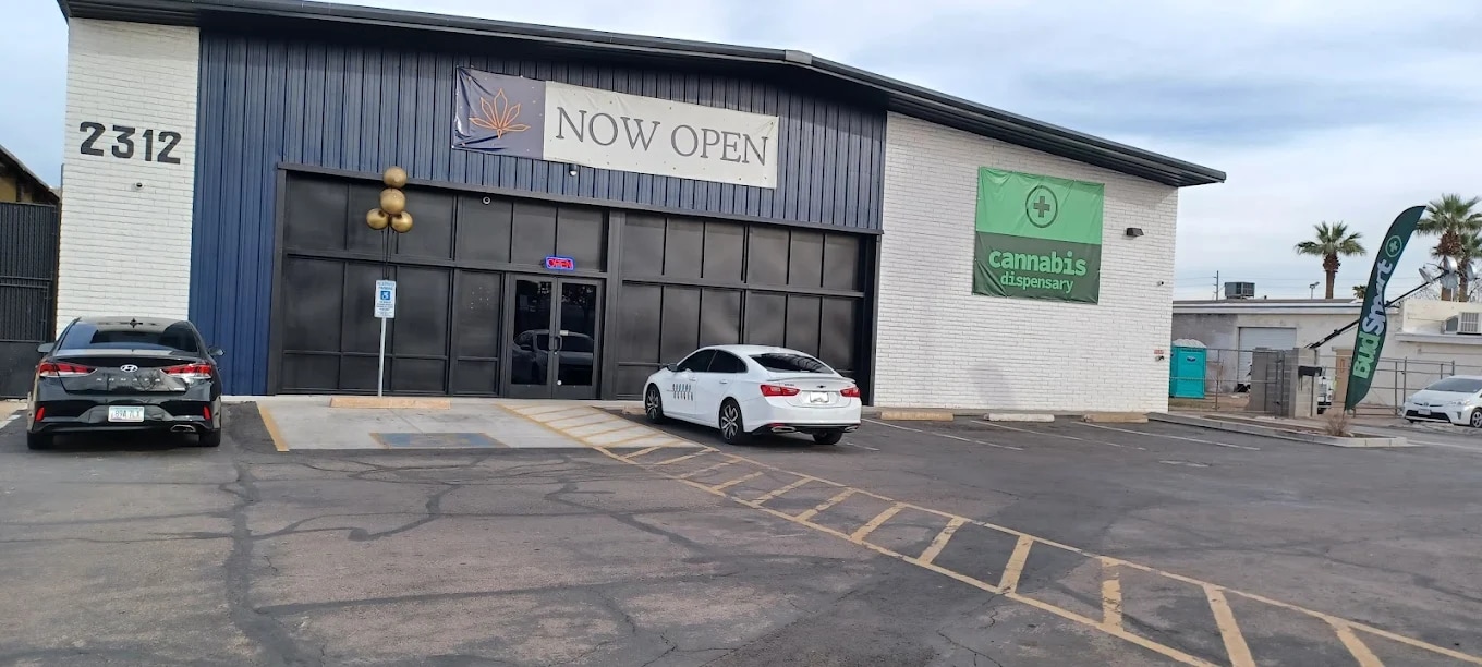 2312 E Washington St, Phoenix, AZ à vendre Photo de l’immeuble– Image 1 sur 4