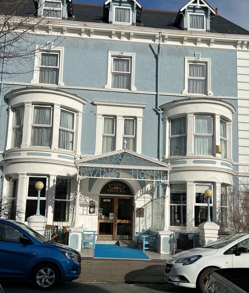 Charlton St, Llandudno à vendre - Photo de l’immeuble – Image 3 sur 3