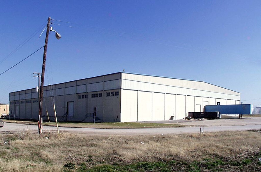 7100-7108 Burns St, Richland Hills, TX à louer - Photo de l’immeuble – Image 2 sur 11