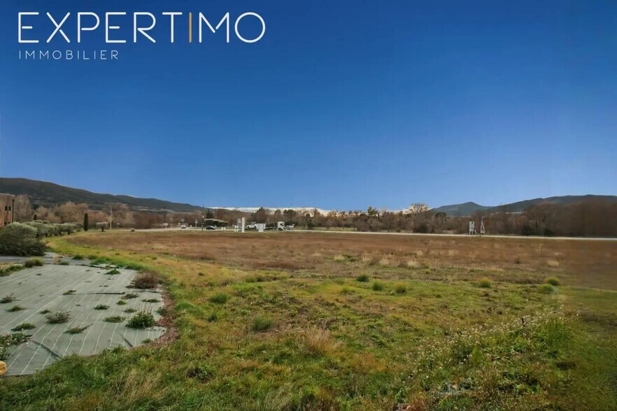 Local d'activités dans Peyruis à vendre - Photo de l’immeuble – Image 3 sur 5