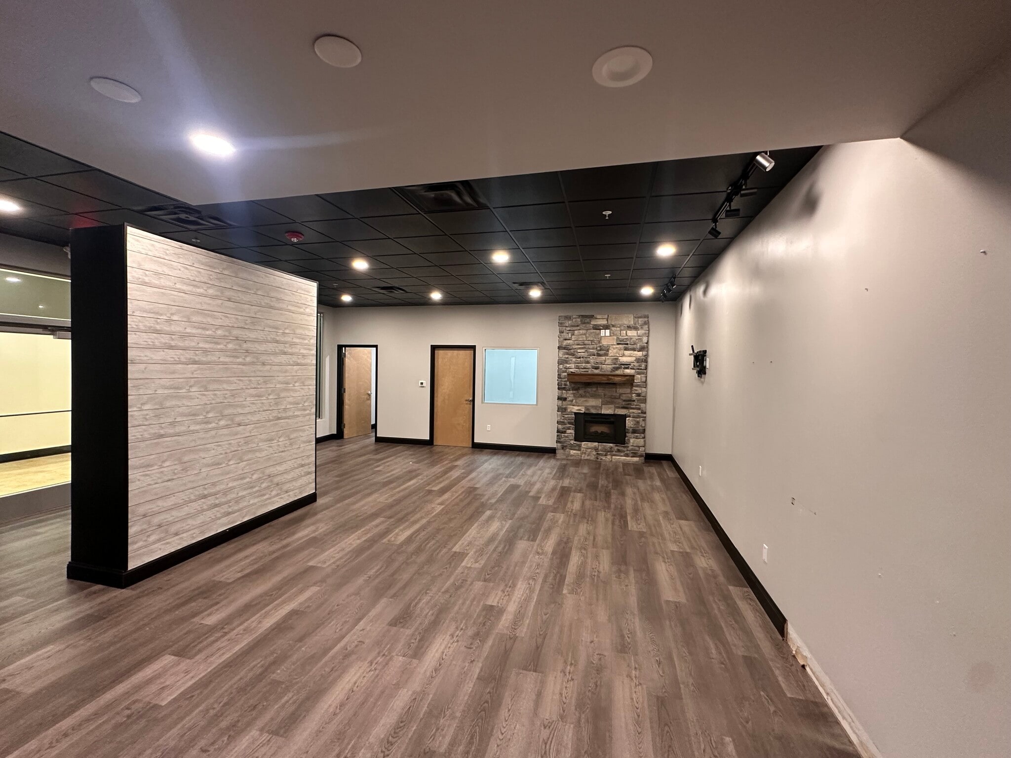 2600 Middletown Commons, White Hall, WV à louer Photo intérieure– Image 1 sur 6