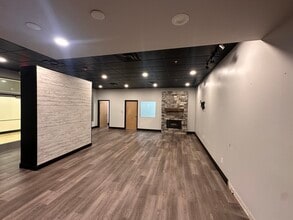 2600 Middletown Commons, White Hall, WV à louer Photo intérieure– Image 1 sur 6