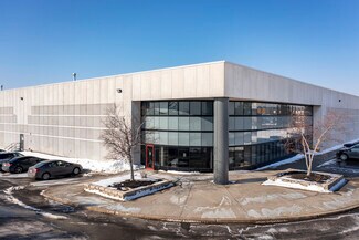 Plus de détails pour 390 Chrysler Dr, Brampton, ON - Industriel/Logistique à louer