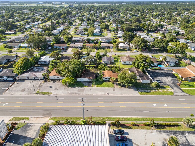 2165 Sarno Rd, Melbourne, FL à vendre - Photo de l’immeuble – Image 3 sur 26