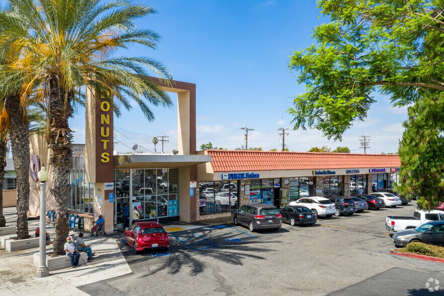 1212 S Bristol St, Santa Ana, CA à louer - Photo principale – Image 1 sur 14