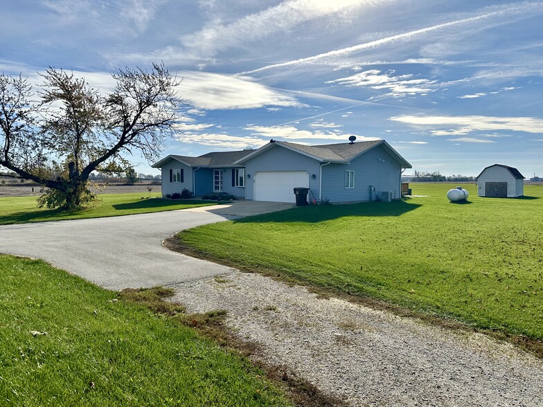 770 E 6000N Rd, Bourbonnais, IL à vendre - Photo principale – Image 2 sur 5