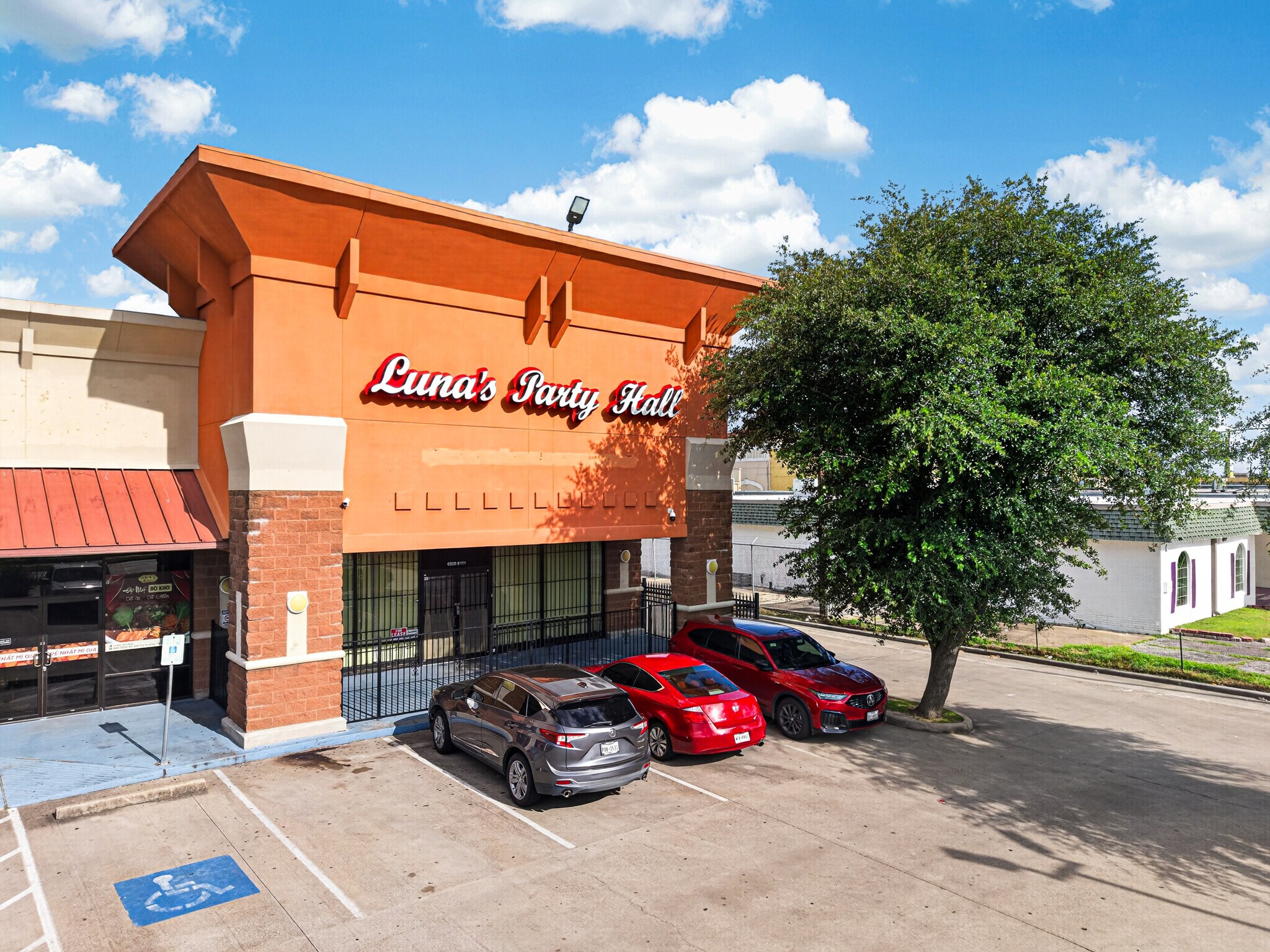 6920 Cook Rd, Houston, TX à louer Photo de l’immeuble– Image 1 sur 14