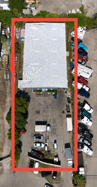 Plus de détails pour 13050 NW 43rd Ave, Opa Locka, FL - Industriel/Logistique à louer