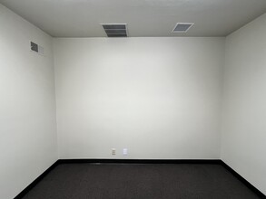 153-191 High St SE, Salem, OR à louer Photo intérieure– Image 2 sur 4