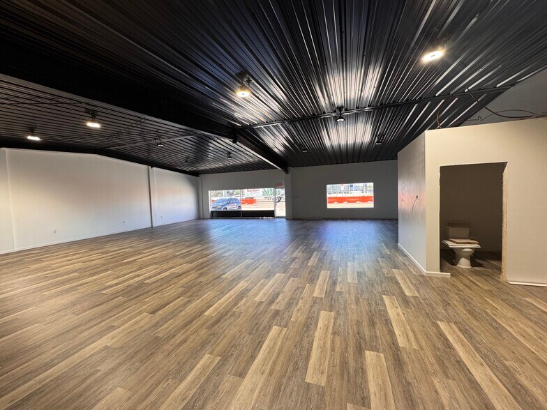 27839 U.S. Highway 19 N, Clearwater, FL à louer - Photo de l’immeuble – Image 3 sur 9