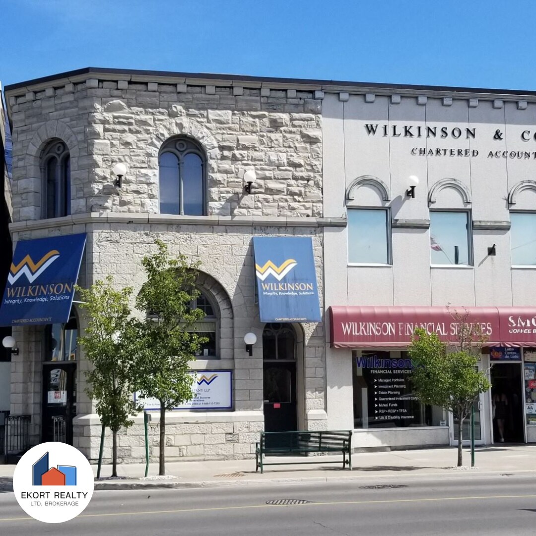 69-71 Dundas St W, Quinte West, ON à louer Photo principale– Image 1 sur 2