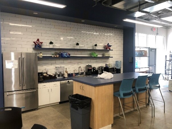 706 W Julian St, San Jose, CA à louer - Photo intérieure – Image 3 sur 13