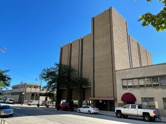 Plus de détails pour 33 N County St, Waukegan, IL - Bureau à louer