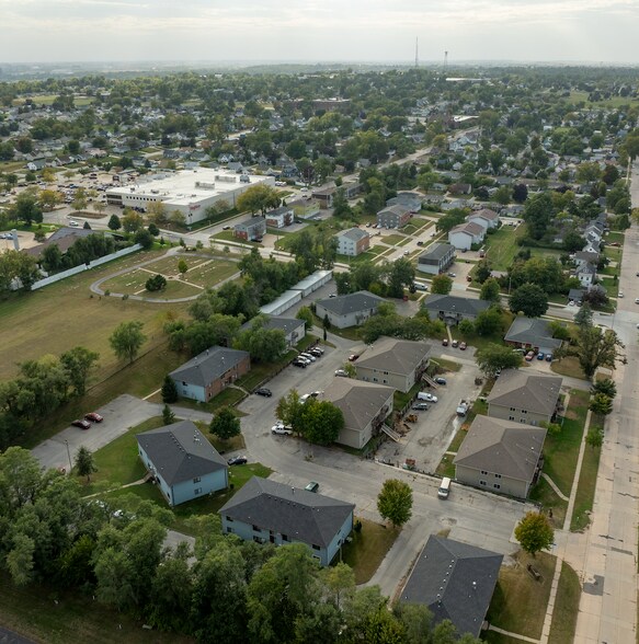 25-85 Aossey Ln SW, Cedar Rapids, IA à vendre - Photo de l’immeuble – Image 3 sur 12