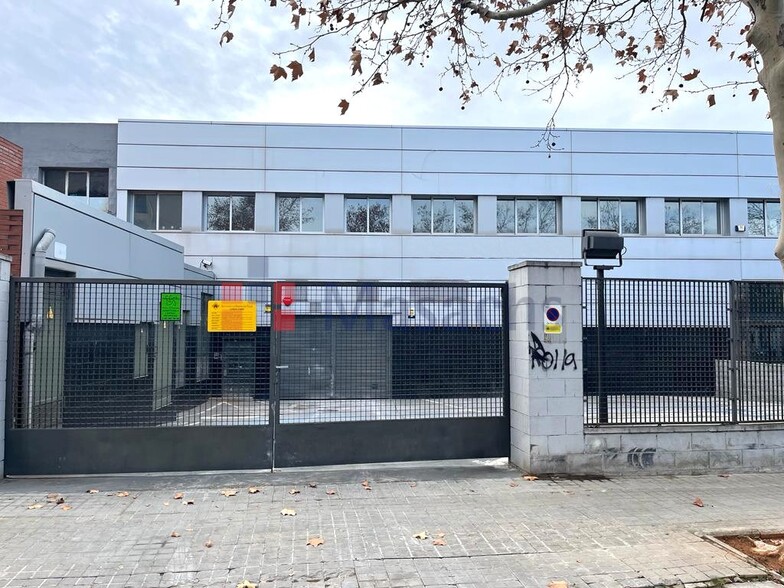 Industriel/Logistique dans Barberà del Vallès, Barcelona à louer - Photo de l’immeuble – Image 2 sur 2