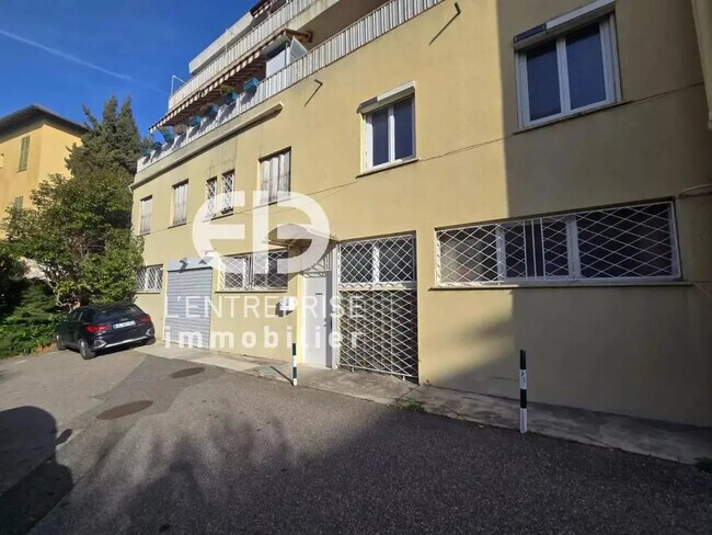 Plus de détails pour Bureau à vendre