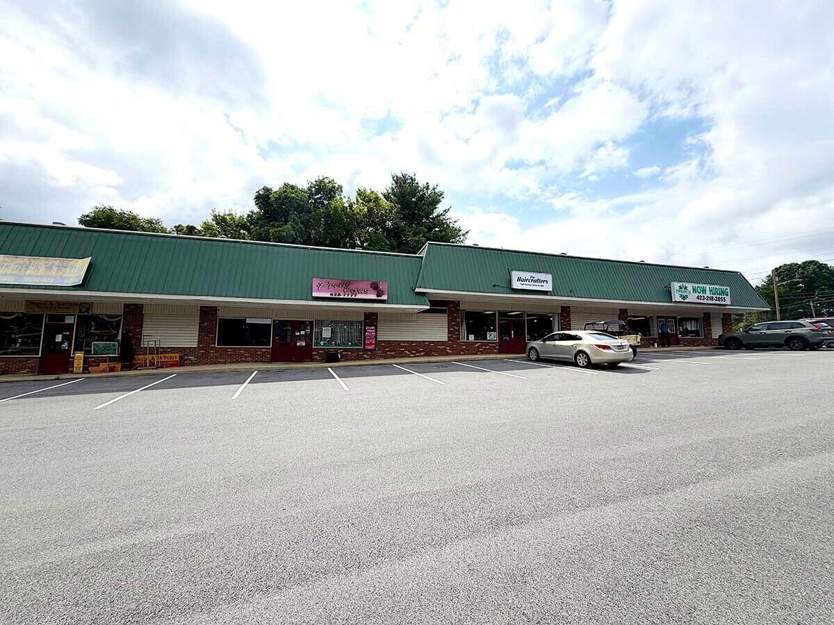 1904 Knob Creek Rd, Johnson City, TN à louer Photo de l’immeuble– Image 1 sur 4