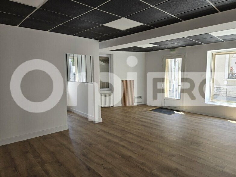 Local commercial dans Montluçon à louer - Photo intérieure – Image 1 sur 6