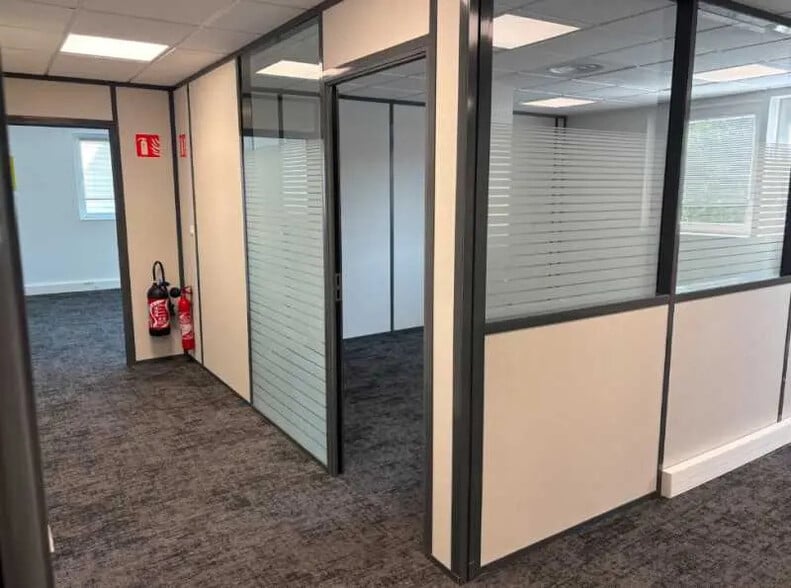 Bureau dans Mérignac à louer - Photo intérieure – Image 2 sur 8