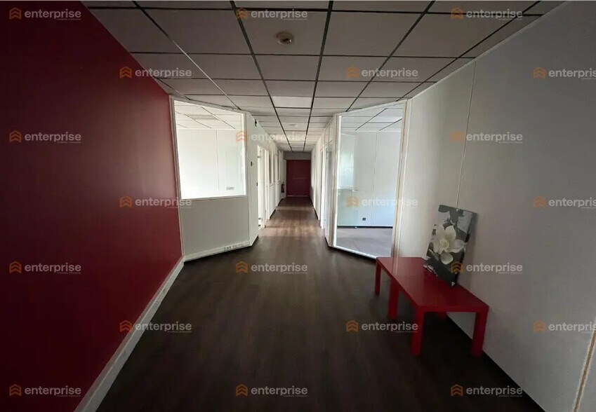 Bureau dans Marcq-en-Baroeul à vendre - Photo de l’immeuble – Image 3 sur 9