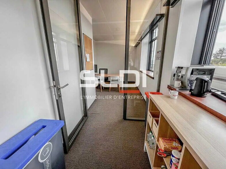 Bureau dans Lyon à louer - Photo de l’immeuble – Image 3 sur 7
