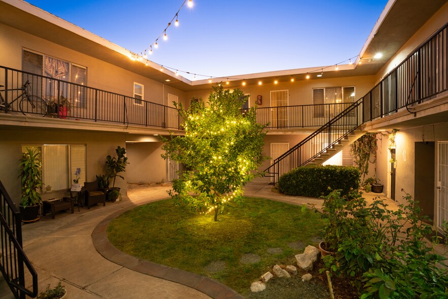 1623 Lomita Blvd, Harbor City, CA à vendre - Photo de l’immeuble – Image 2 sur 21