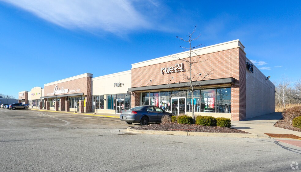 10324-10448 W Silver Spring Dr, Milwaukee, WI à louer - Photo de l’immeuble – Image 1 sur 5
