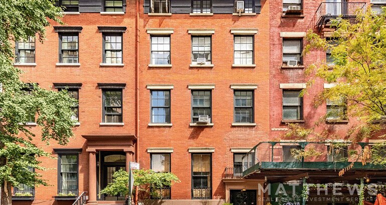 13 E 9th St, New York, NY à vendre - Photo de l’immeuble – Image 2 sur 3
