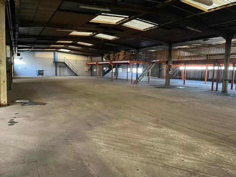 Bureau dans Brignoles à louer - Photo intérieure – Image 2 sur 7