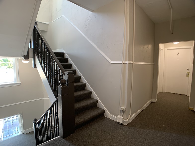 105 N Depot St, Somonauk, IL à vendre - Photo intérieure – Image 2 sur 21
