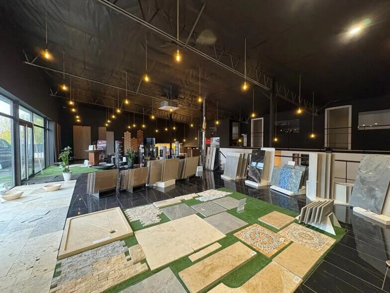 Local commercial dans Mably à louer - Photo de l’immeuble – Image 2 sur 6