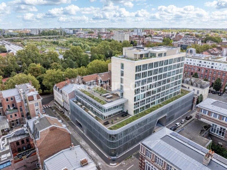 Bureau dans Lille à louer - Photo de l’immeuble – Image 3 sur 17