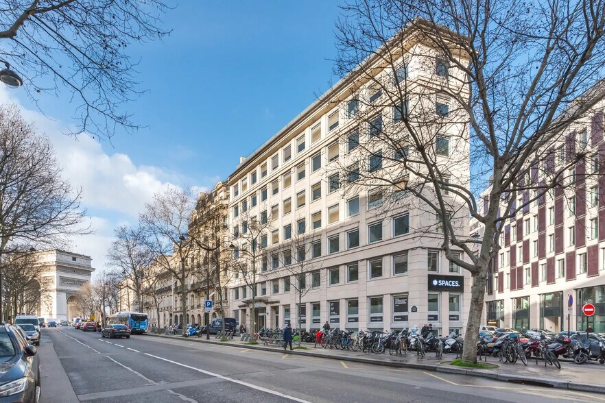 54/56 Avenue Hoche, Paris à louer - Photo de l’immeuble – Image 2 sur 10