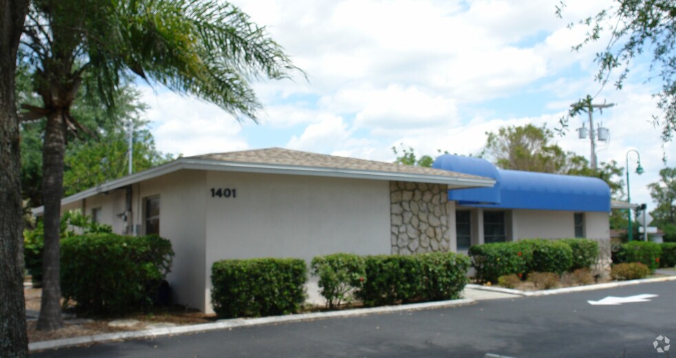 1401 Kimdale St E, Lehigh Acres, FL à louer - Photo de l’immeuble – Image 3 sur 4